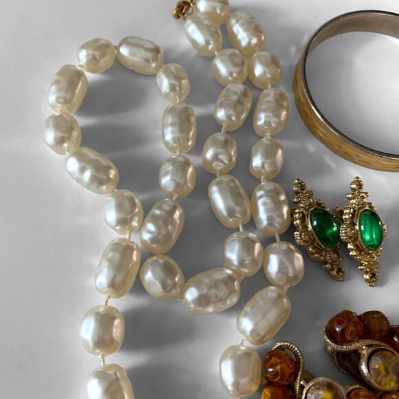 Vintage Jewelry Lot Some Signed - Picture 9 of 9